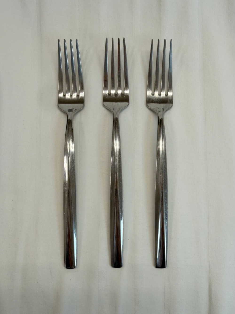 Argent Orfevres Flatware 3 Dinner Forks Capetown 18/10 Stainless Steel Vietnam